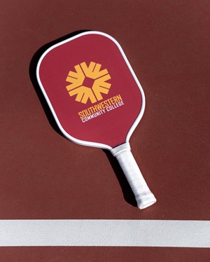 ERNE Pickleball Paddle Southwestern College - main view